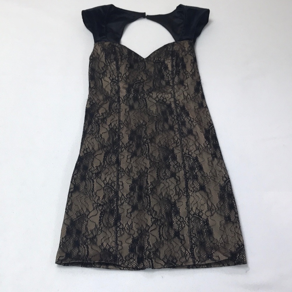 🆕 GUESS lace and velvet dress
